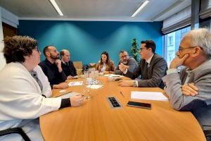 Alfaro se reúne en Bruselas con responsables de Eurocities para iniciar la incorporación de Elda a esta red de grandes ciudades europeas