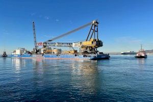 El adiós definitivo al Pantalán del Puerto de Sagunto: comienza la retirada de los restos