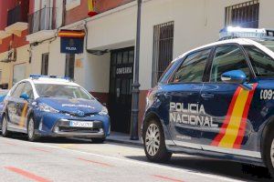 Un falso fontanero perpetra una oleada de robos en comercios de Alicante
