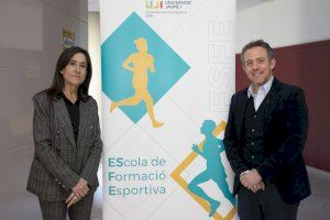 La Escuela de Formación Deportiva de la UJI aborda la estrategia de comunicación del Villarreal CF
