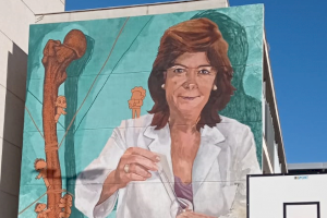 Inauguración del mural en homenaje a la química María Vallet, del proyecto Dones de ciència de la UPV y Las Naves
