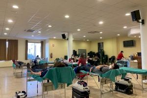 32 personas donaron sangre ayer en el Salón Social El Cirer