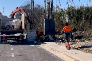 Alzira inicia una campanya de retirada d'abocaments incontrolats en diferents zones de la ciutat