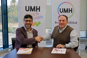 Firma del convenio de colaboración entra la UMH y la Asociación de Gestores Deportivos Profesionales de la Comunitat Valenciana