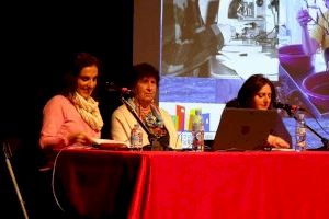 El Teatre Auditori de la Vila Joiosa acoge una conferencia de la oceanógrafa Ana Ramos con 400 estudiantes de Secundaria del municipio