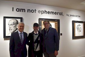 El valenciano Jesús Arrúe expone su colección 'I am not ephemeral' en El Corte Inglés Pintor Sorolla