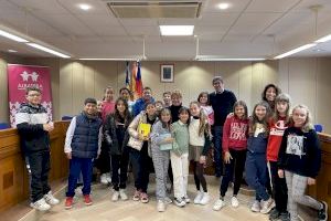 Albatera celebra la primera reunión del Consejo de la Ciudad de las Niñas y los Niños con la alcaldesa Ana Serna