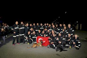 Regresan los héroes valencianos de Turquía: "Hemos salvado vidas y eso es lo principal"