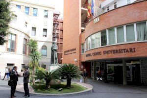 Evacuada a l'hospital Clínic de València després de patir un accident en l'AP-7 a Sagunt