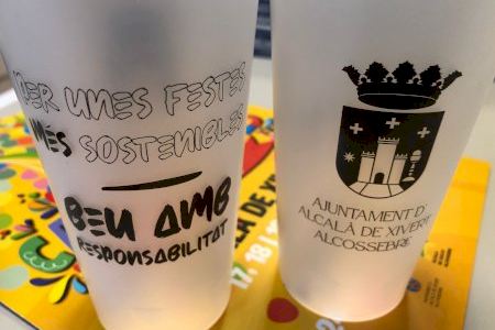 L'Ajuntament d'Alcalà-Alcossebre aposta pels gots reutilitzables durant el Carnestoltes