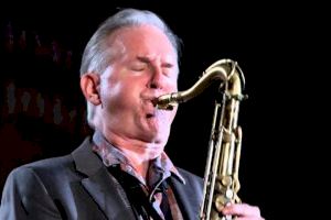 El prestigioso saxofonista Scott Hamilton actúa en Villena en la programación de la Kakv y el Club de Jazz de las Mil Pesetas