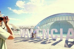 València es posiciona com a referent turístic: Creixen les pernoctacions un 2% i el preu medie ronda els 100 euros