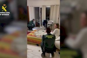 Liberan a una mujer y a su hijo retenidos por su pareja durante casi dos meses en un hotel de Castellón