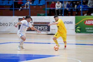 El Servigroup Peñíscola sigue lanzado tras golear en Ferrol (3-7)