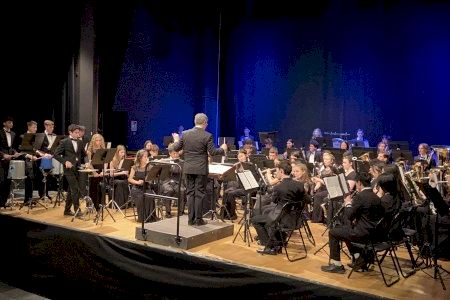 El Auditorio de Massanassa acoge un concierto de música y coro de la Scarsdale High School de Nueva York
