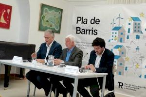 El conseller de Vivienda y el alcalde de Altea dan a conocer los beneficios que el Plan de Barrios de la Generalitat aportará al municipio