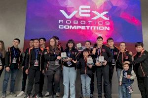 Una escuela de robótica de Castellón pasa a la final Nacional del VEX en España