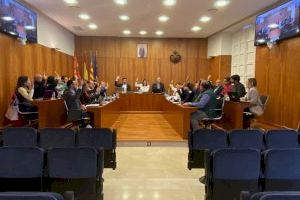El pleno del Ayuntamiento de Orihuela aprueba el nombramiento de Manuel Franco Tomás como Caballero Cubierto de 2023