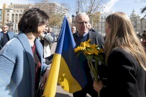 El alcalde hace un llamamiento a “parar la guerra”, en el aniversario de la invasión de Ucrania