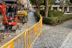 València soterra el cablejat aeri en la parcel·la del xalet d’Aben al-Abbar
