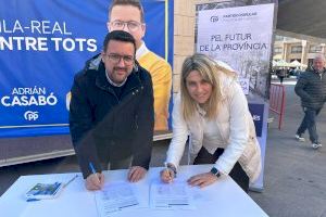 Marta Barrachina inicia a Vila-real la campanya de recollida de signatures perquè el Govern atenga el sector ceràmic