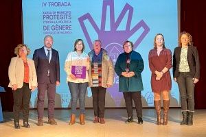 Almàssera y Beniparrell reciben su placa como miembros de la Red de Municipios contra la Violencia de Género de la Diputació