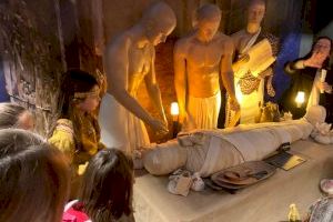 La Casa de Cultura de Crevillent vuelve a batir el récord de visitantes con la exposición temporal “Tesoros de Tutankamón”