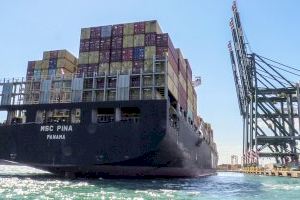El comercio mundial se debilita: el puerto de Valencia arrastra medio año de descenso de la exportación