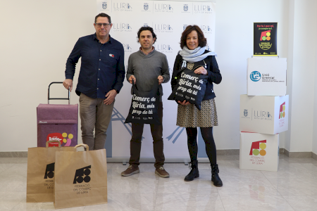 L'Ajuntament de Llíria reparteix 100.000 € en bons per a consumir en el comerç local