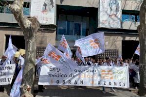 Primer día de huelga de los médicos valencianos: choque de cifras y quejas de los pacientes