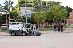 Vila-real incorpora una nova màquina de fregat per a reforçar la neteja de carrers i places