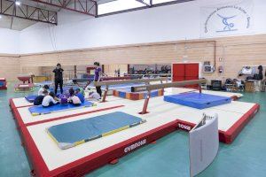 Gandia mejora las instalaciones de la sala de gimnasia artística del Pabellón del Raval