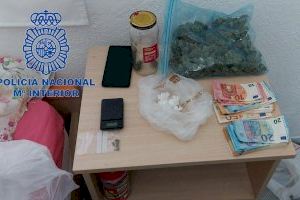 La Policía Nacional elimina un punto de venta de droga en Marxalenes y detiene a un hombre