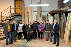 Diez seleccionados comienzan el programa de empleo y formación en carpintería para menores de 30 años