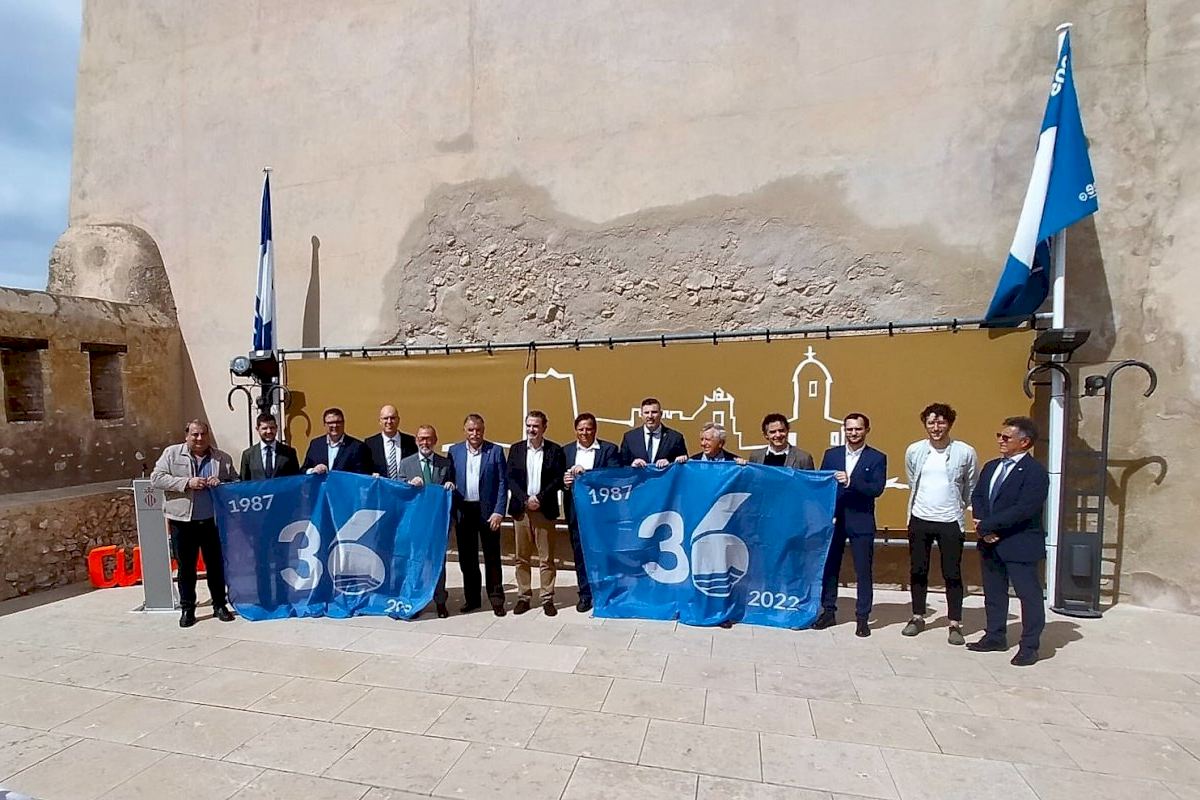 Premio especial a Alicante por 36 años ininterrumpidos de excelencia con Bandera Azul en sus playas