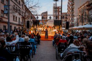 Més Gandia ompli la plaça Jaume I de somriures, il·lusió i esperança