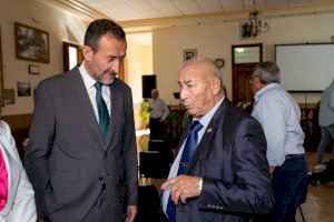 El alcalde de Elche anuncia la concesión de la medalla de plata  del Bimil·lenari a Riegos El Porvenir con motivo de su centenario