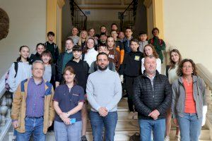 Recepción en el Ayuntamiento de Sagunto a estudiantes de intercambio de Millau