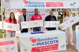 Benidorm inicia una campaña de concienciación dirigida a los propietarios de mascotas para mantener limpia la ciudad