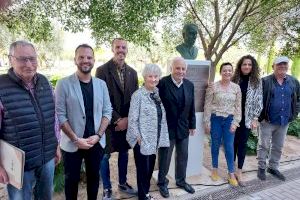 La UA inaugura un memorial en recuerdo de los republicanos exiliados