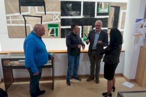 El Museo del Calzado de Elda acoge la muestra pictórica ‘Il bosco nel teatro’ del artista italiano Lucio Afeltra