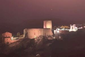 Así luce el Castillo de Buñol con la nueva iluminación LED