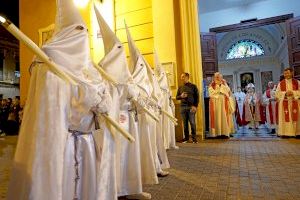 La procesión del Santo Entierro protagoniza las imágenes más emotivas de la Semana Santa Marinera