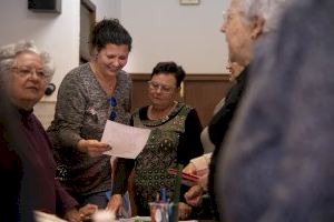 Aumenta la teleasistencia para mayores en la provincia de Castellón: ¿qué es y como solicitarla?