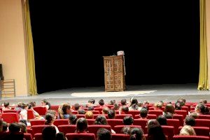 Más de 3.000 escolares asistirán en Llíria a la campaña “Anem al teatre” 2023
