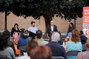 Joan Ribó anuncia la humanización de la calle Islas Canarias en un encuentro con el vecindario de la Creu del Grau