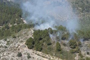 Emergencias da por extinguidos los incendios de Alcudia de Veo, Eslida y Borriol