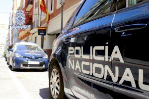 La Policía Nacional ha detenido a los dos presuntos autores de un robo con violencia en el casco antiguo de Alicante
