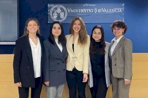 Cinc estudiantes de la Universitat de València, premiades en la competició internacional d’arbitratge i Dret Mercantil Moot Madrid