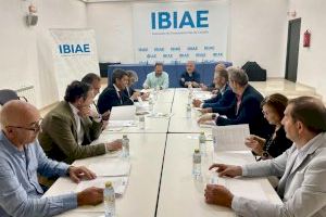 Mazón: “Desarrollar suelo industrial en Ibi y acabar con el infierno fiscal es prioridad en la Comunitat”